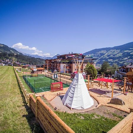 פוגן Alpina Zillertal . Family Lifestyle Kinderhotel מראה חיצוני תמונה