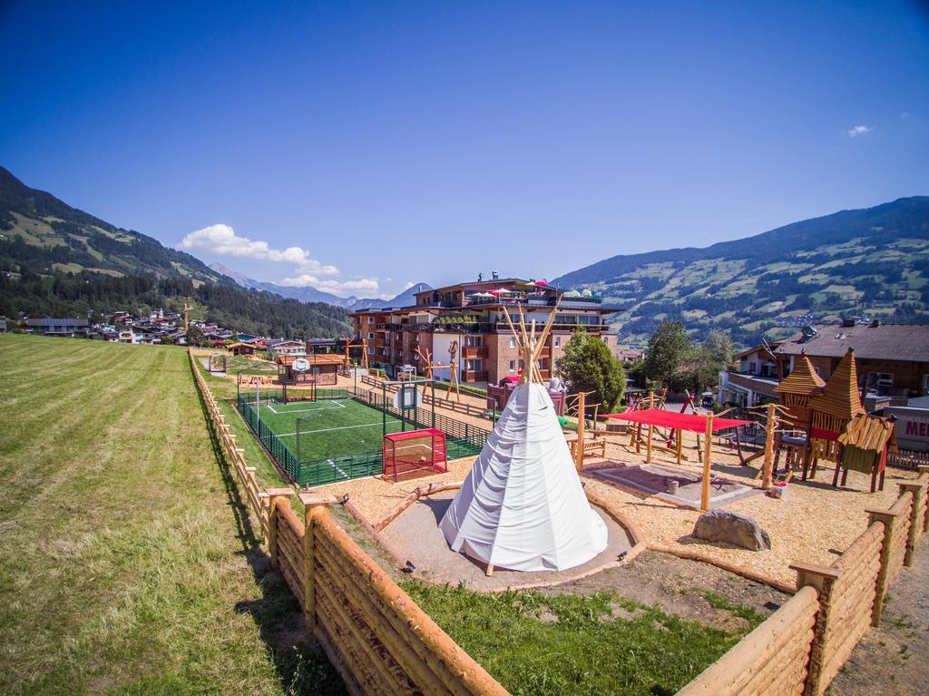 פוגן Alpina Zillertal . Family Lifestyle Kinderhotel מראה חיצוני תמונה