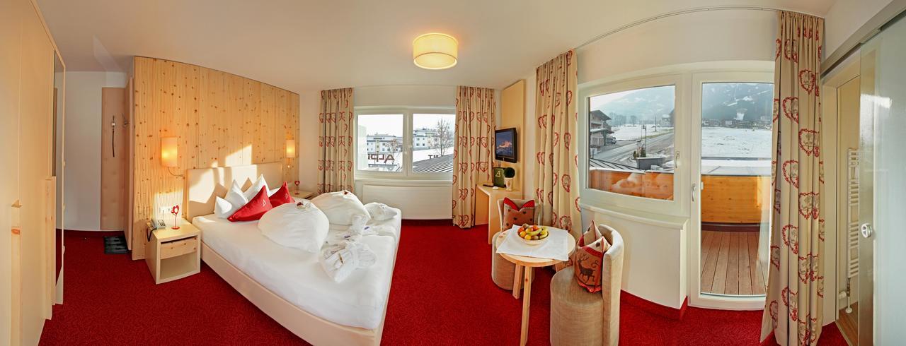 פוגן Alpina Zillertal . Family Lifestyle Kinderhotel מראה חיצוני תמונה
