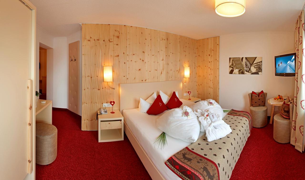 פוגן Alpina Zillertal . Family Lifestyle Kinderhotel מראה חיצוני תמונה